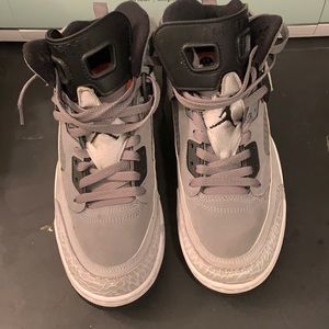 Jordan retro wolf grey